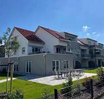 Sonnig-helle 2-Zi. Seniorenwhg. barrierefrei mit Lift; Terrasse, Carport - Wehringen