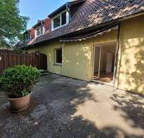 Frisch renovierte Erdgeschosswohnung mit geräumiger Terrasse sucht neuen Liebhaber. - Büchen