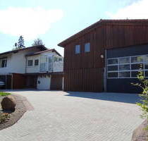 Haus & Nebengebäude - 590.000,00 EUR Kaufpreis, ca.  200,00 m² Wohnfläche in Dachsberg (PLZ: 79875) Hierholz