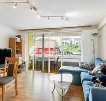 Lichtdurchflutete , energetisch sanierte 3-Zimmer-Wohnung mit Kaminofen und Sonnenloggia - Meersburg