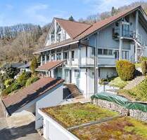 Solides Investment mit Potenzial: Dreifamilienhaus mit Aussicht in Gaggenau