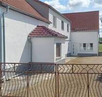 Haus im Haus mit 2 Wohnungen am Ende einer Sackgasse, Toplage - Tettau