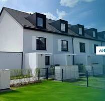 **PLATZ FÜR DIE GANZE FAMILIE: 4-Zimmer-Reihenmittelhaus mit EBK, TERRASSE, 2 BÄDERN uvm. im FinkenPark Geesthacht**