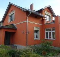Modernes Einfamilienhaus mit großem Garten und Garage in bester Lage oberhalb von Radebeul-Mitte