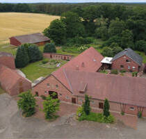 Attraktiver Resthof mit zwei Wohneinheiten und Tierhaltung in Niedersachsen - Dickel / Dönsel