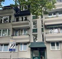 Helle, großzügig geschnittene 3 Zimmer City-Wohnung mit zwei Balkonen - Düsseldorf Golzheim