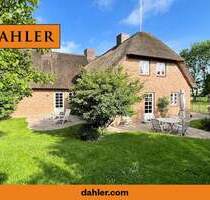 Reedecktes Doppelhaus in attraktiver Lage (positiver Bauvorbescheid für eine Ferienwohnung) - Wrixum