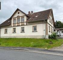 solides Sandsteinhaus mit zusätzlichem Baugrundstück - Kulmbach Mangersreuth