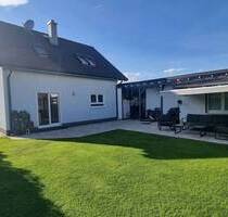 Freist. Einfamilienhaus mit separatem Atelier, Garten & smarter Technik - Einziehen & Wohlfühlen - Grünstadt