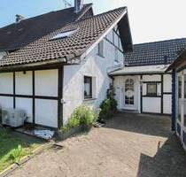 Gemütliches Einfamilienhaus mit modernisiertem Bad und Garten in Kürten