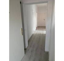 4-Zimmer Wohnung mit Balkon - 860,00 EUR Kaltmiete, ca.  102,00 m² Wohnfläche in Neustadt am Rübenberge (PLZ: 31535) Neustadt - Mitte