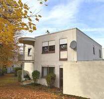 Großzügiges Haus mit zwei Garagen! - Bietigheim-Bissingen