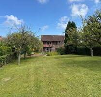 HEILIGENHAFEN 3-4 Zi.-Doppelhaushälfte, herrlicher, gr. Garten mit Obstbäumen, Balkon, Terrasse auf 840m² Grundstück