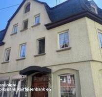 Großzügiges helles Wohnhaus - 195.000,00 EUR Kaufpreis, ca.  160,00 m² Wohnfläche in Ürzig (PLZ: 54539)