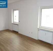 Teilsaniertes Mehrfamilienhaus (4 Wohnungen) in zentraler, ruhiger Lage von FFM-Sossenheim - Frankfurt