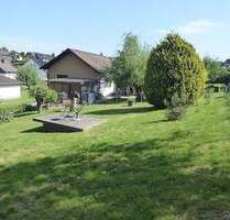 Bevorzugte Wohnlage, Wohlfühlhaus mit Garage und zwei Carports auf großem Grundstück - Gummersbach / Strombach