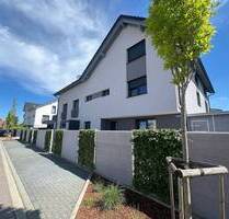 Vielseitiges Mehrfamilienhaus mit Pool – flexible Aufteilung möglich - Rheinhausen Oberhausen