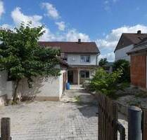 Ein Ort mit Geschichte und Potenzial - Doppelhaushälfte in Schnaittenbach