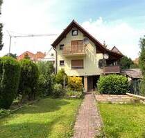 EUPORA® Immobilien: Wohnhaus mit Garten in Bolanden.
