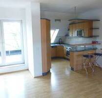 - Maisonette-Wohnung mit 2 Balkonen und Einbauküche - - Weißenfels