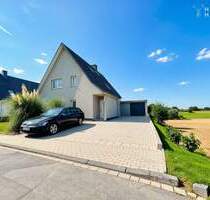 Exklusives Einfamilienhaus mit Pool und großem Garten am Feldrand - Rheinberg Budberg