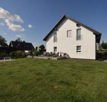 Modernes Zweifamilienhaus mit Blick ins Grüne - Baujahr 2018 in Velten