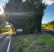 Grundstück mit Altbestand direkt an der B64 - Höxter Ottbergen