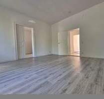 Stilvolle und großzügige 4 Zimmer Altbauwohnung im Herzen von Lichterfelde - Berlin