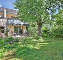 Großzügiges Reihenendhaus mit Garten, Dachterrasse und Wellnessbereich mit ca. 195 m² Gesamtfläche - Leinfelden-Echterdingen Stetten