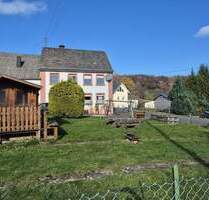 Ehemaliges Bauernhaus mit ca. 1350 m² Grundstück! - Morbach / Elzerath