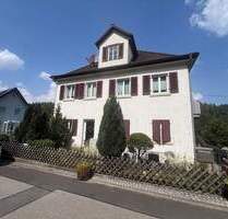 Freistehendes Einfamilienhaus mit Garten und Garage in Nagold-Gündringen