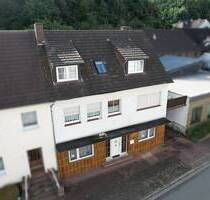 Mehrgenerationenhaus mit Garage in Beverungen-Herstelle