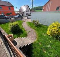 Schönes Wohnhaus in ruhiger Lage mit großer Garage nahe am Wald - Sondershausen