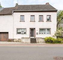 Einfamilienhaus mit Terrasse & Garage in Neroth - sanierungsbedürftig - PROVISIONSFREI