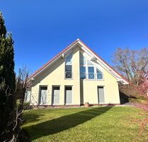 Außergewöhnliches Exklusiv- Domizil mit Galerie, firsthoher Deckengestaltung und Wintergarten in Bad Zwischenahn-Elmendorf nahe Zwischenahner Meer