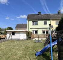 Ruhig, naturverbunden, familienfreundlich: Doppelhaushälfte mit großem Garten in Moers-Vennikel