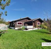 Seltene Gelegenheit - toller skandinavischer Holzblockhaus-Bungalow mit schönem Gartengrundstück! - Fürthen