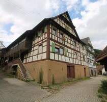 Denkmalgeschütztes 2-FH mit Garten, 1 Nebengebäude, 2 Nachbargrundstücke - Gernsbach-Reichental