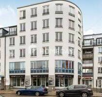 Helle und gepflegte Erdgeschosswohnung mit Terrasse und Tiefgaragenstellplatz - München Obersendling