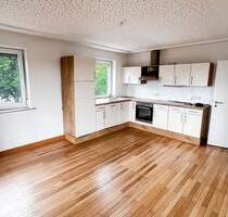 Große, hochwertig sanierte Wohnung in ruhiger Lage. - Schrozberg Leuzendorf