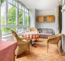 Stilvolle 4-Zimmer-Wohnung mit Balkon und Wintergarten - ideal für Familien - Berlin Biesdorf