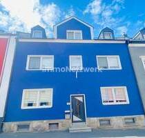 ***Modernes Reihenmittelhaus in zentraler Lage - Luxus & Ruhe in perfekter Balance*** - Selb