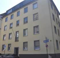 Ruhige Innenstadtlage: schöne, helle, renovierte 2-3 Zimmerwohnung, Loggia und moderne Einbauküche - Köln Altstadt - Nord