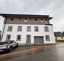 Neuwertig und groß | Erdgeschosswohnung mit 2 Zimmern | Terrasse & Garage - Görwihl