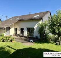 Gepflegtes Wohnhaus mit Einliegerwohnung und tollem Grundstück in SiegenGosenbach! - Siegen / Gosenbach