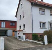 Paketverkauf Einfamilienhaus mit MFH mit 3 Wohnungen - Wehretal OT Reichensachen Reichensachsen