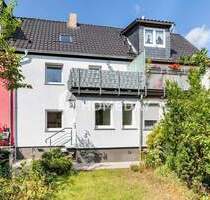 Gepflegtes Reihenhaus mit 3 Zimmern, Einbauküche, Vollkeller, Garten und überdachter Terrasse - Helmstedt