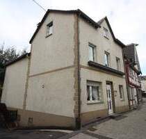 Gepflegtes renovierungsbedürftiges Einfamilienhaus 200 m² schöner Garten Zentrum von Linz Ruhiglage