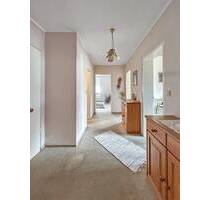 Renovierungsbedürftige 3-Zimmer-Wohnung mit sonnigem Balkon - Burghausen