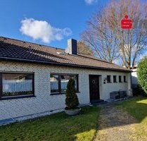 Einseitig angebauter Bungalow mit großem Garten in Top-Lage von Broichweiden - Würselen